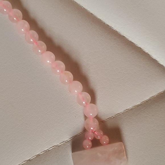 Rose Quartz 18-20in necklace in Stainless Steel - Picture 5 of 11